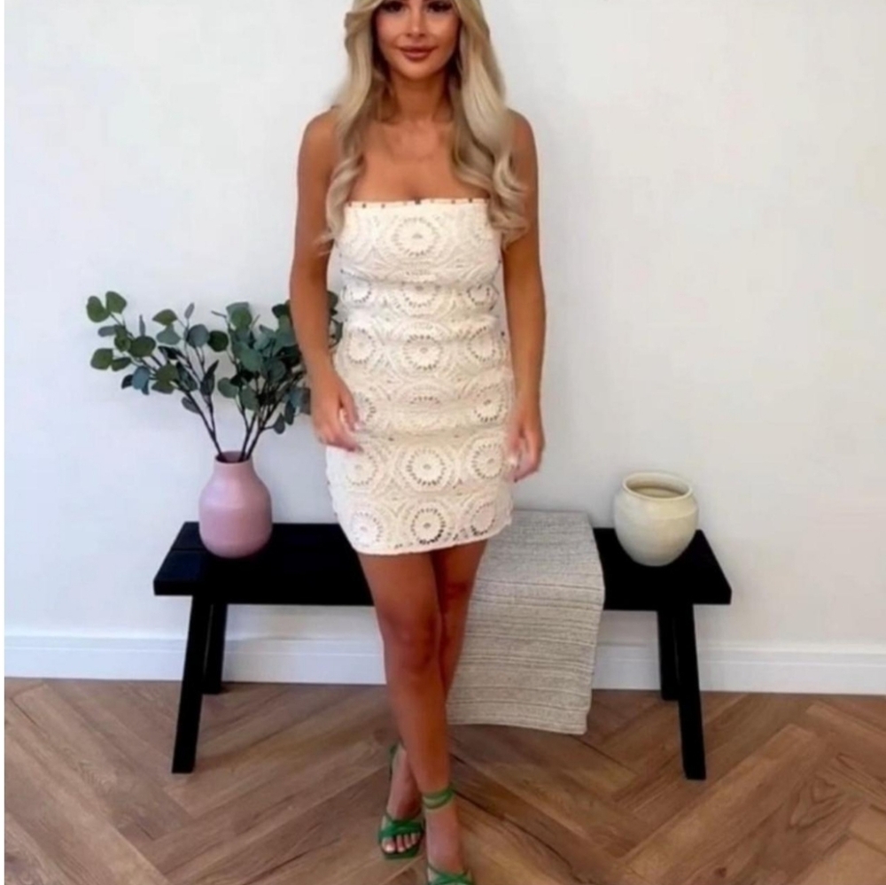 ZARA STRAPLESS CROCHET DRESS SIZE XS and S - Picture 3 of 15